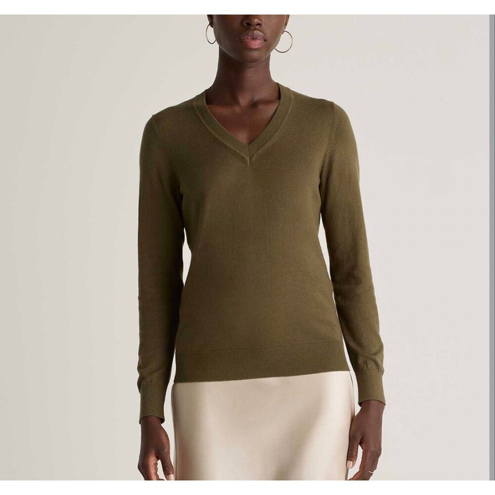 Quince v neck sweater size large